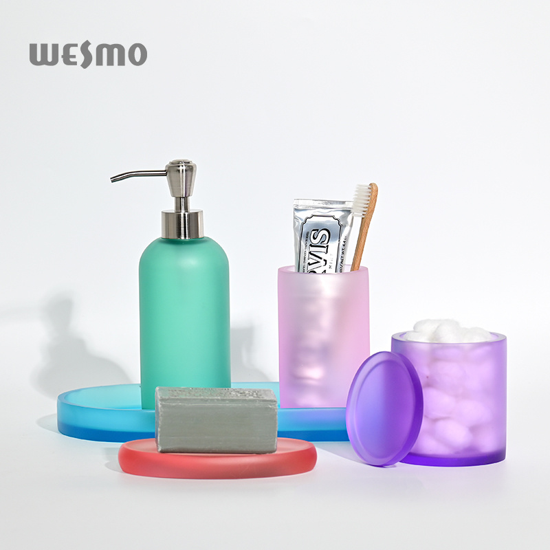 Creative Colorful Polyresin Bath Set Bathroom Furniture Accessories Set