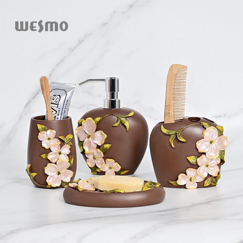 Creative Painted Carving Hotel Liquid bottle Resin Bathroom Set Bathroom Decor Luxury