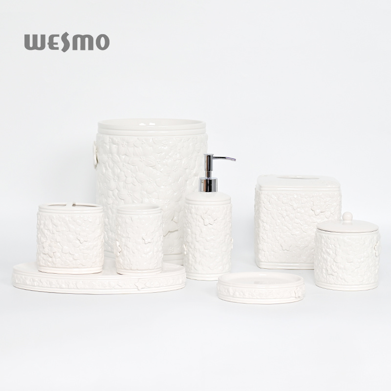 Modern Carve Flower Designs Bathroom Decor Luxury Porcelain Bath Items 5 Pcs Ceramic Bathroom Set