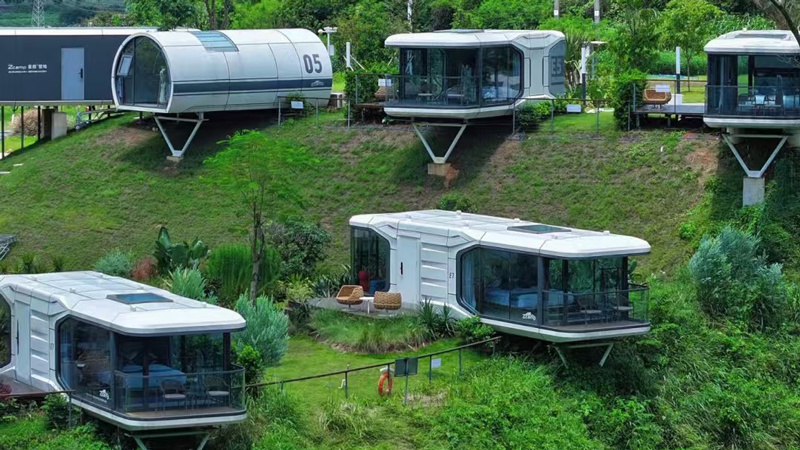 Ultra-low energy consumption smart space capsule