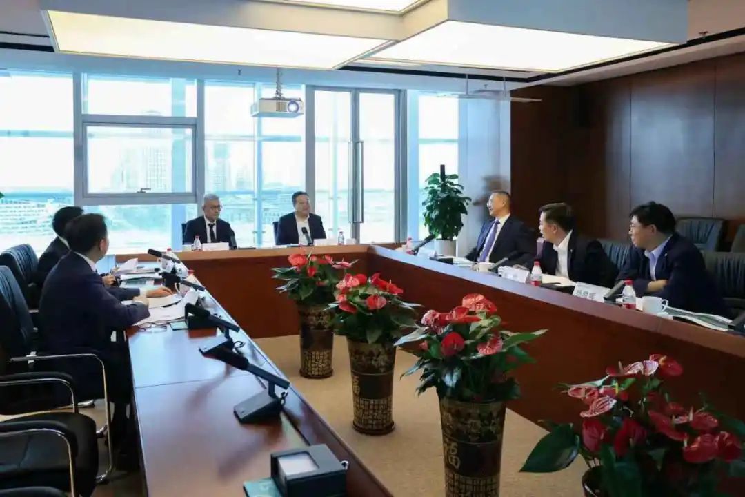 戴建業司長與尹兆君董事長舉行工作會談