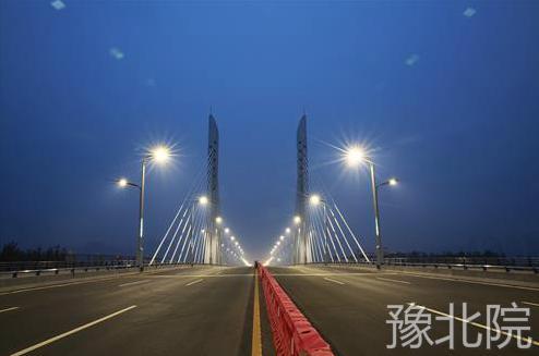 文峰大道上跨京港澳高速立交桥引桥工程