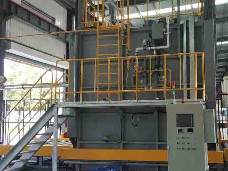 Heat treatment furnace