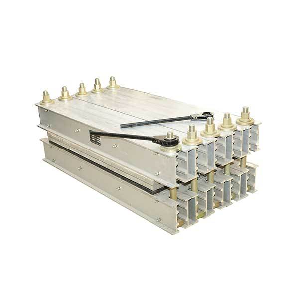 Heavy duty water cooled vulcanising machine