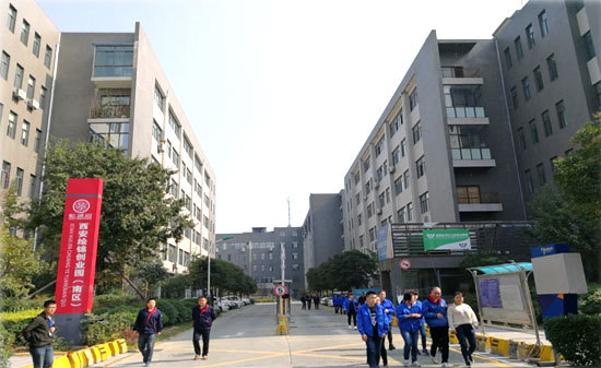 西联电能,上海熔断器厂,熔断器专业制造商及熔断器生产厂家,公司主营产品:电动汽车熔断器、直流熔断器、半导体保护熔断器、快速熔断器等。