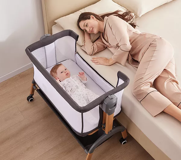 Mini lit bébé