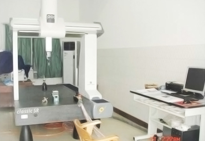 Coordinate measuring instrument