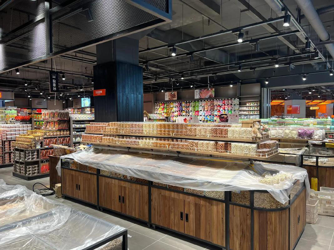 What kind of lights are good for supermarket lighting?
