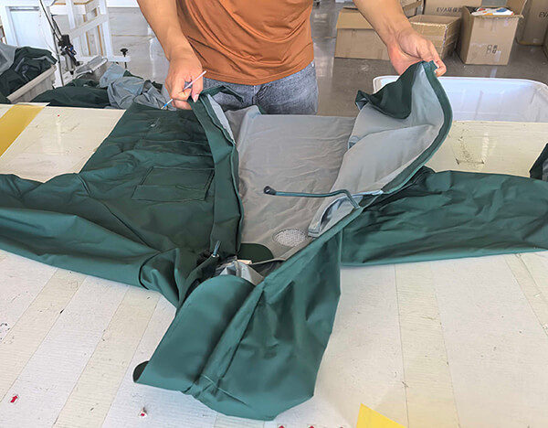 windbreaker jacket quality inspection