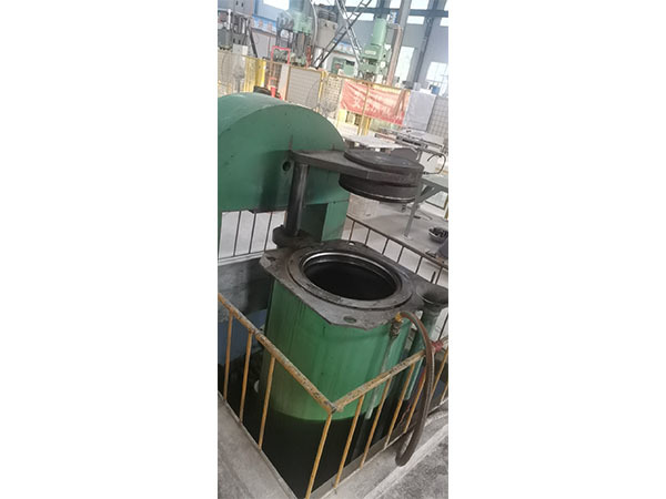 Large isostatic press Large isostatic press