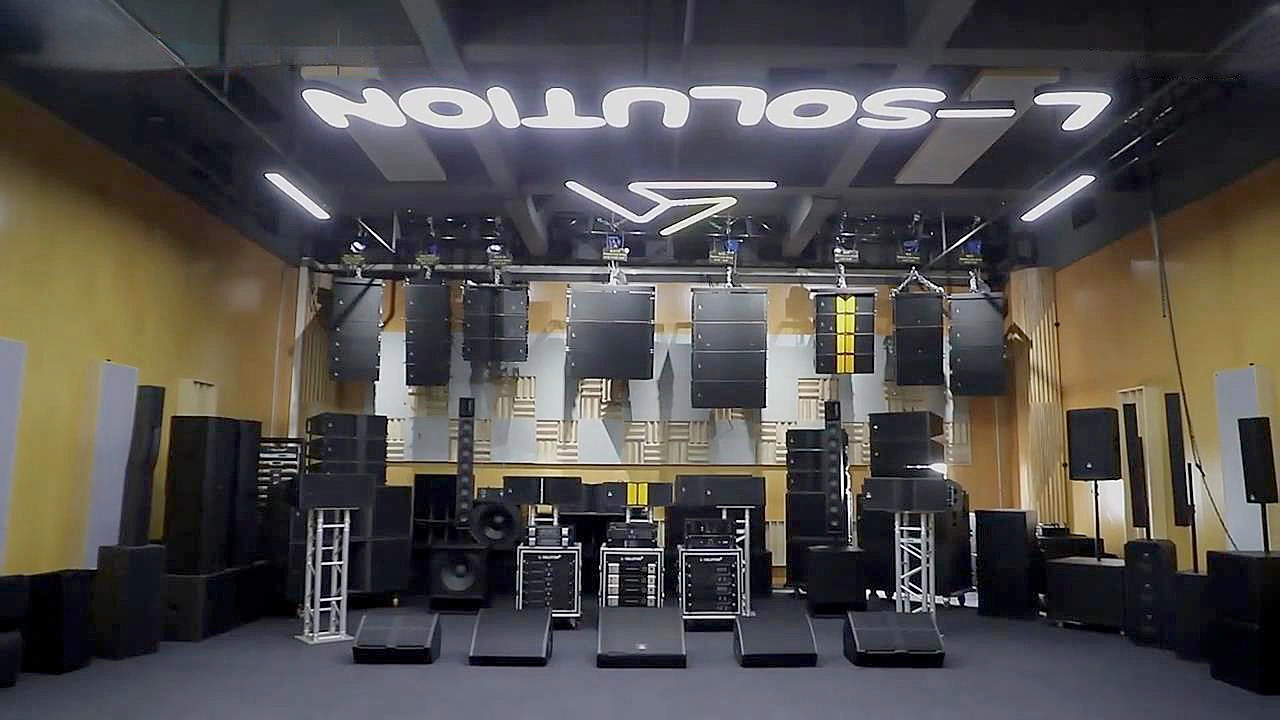 Speaker Test Hall