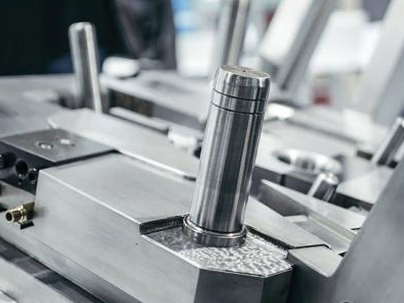 The preheating requirements for aluminum castings and the proper use of aluminum casting molds.