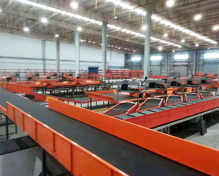 Application of Gravity Roller Conveyor in truck handling in Singapore
