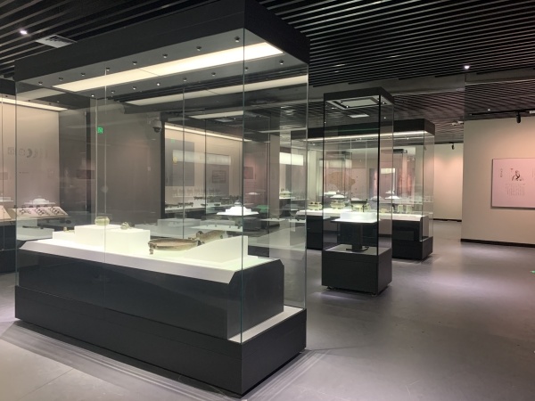 Deluxe Glass Showcase Display Cabinet