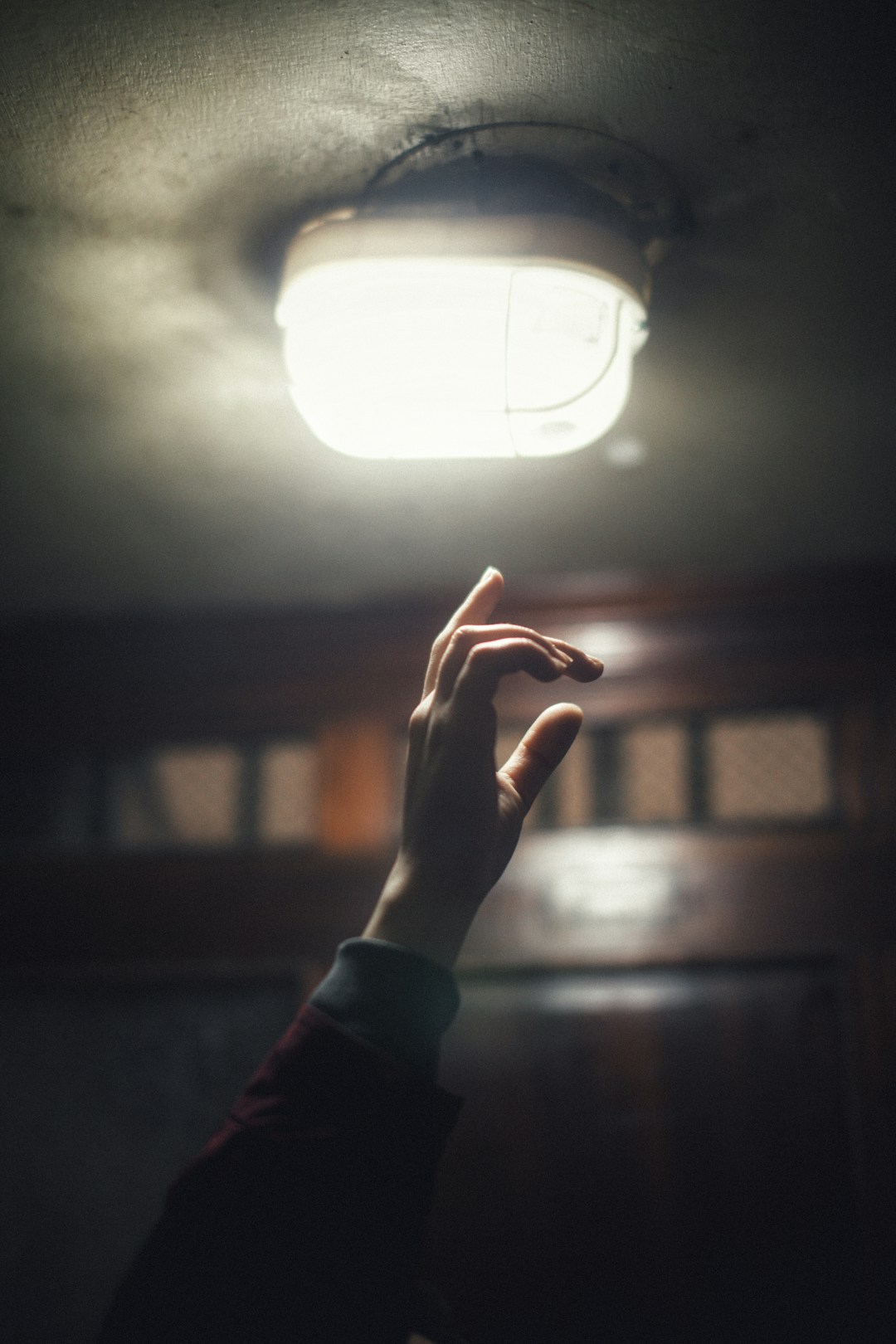 Mastering TRIAC and Dimming Technologies: Essential Considerations