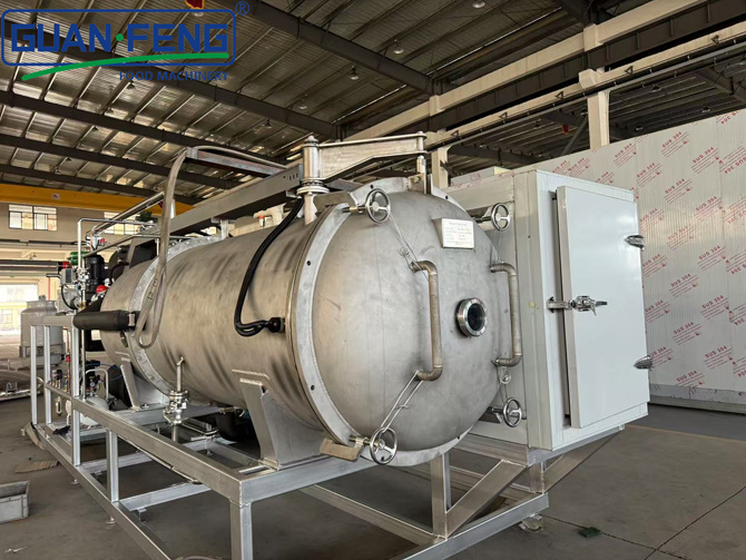 Pet food freeze dryer
