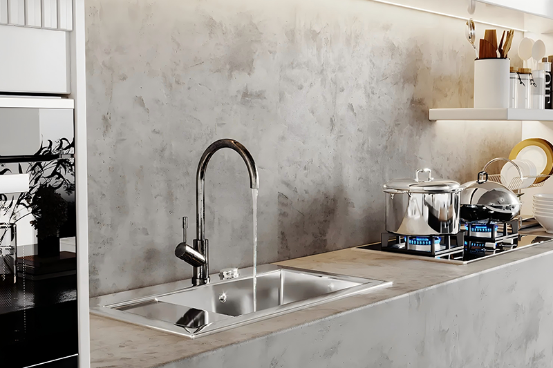 What type of tableware is suitable for cleaning with a comprehensive sink program?