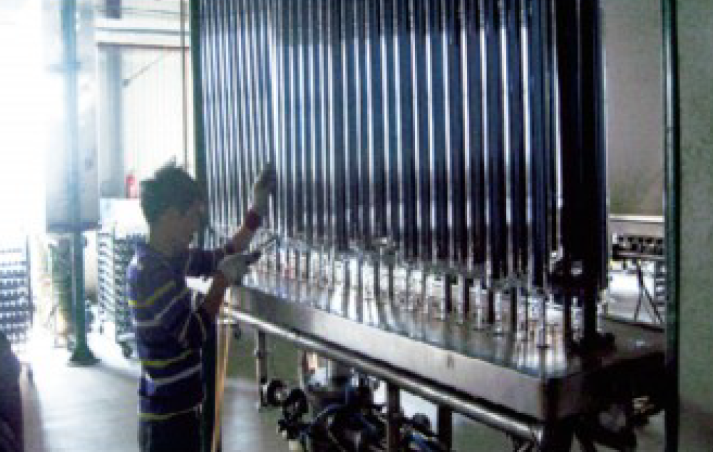 集热真空管车间