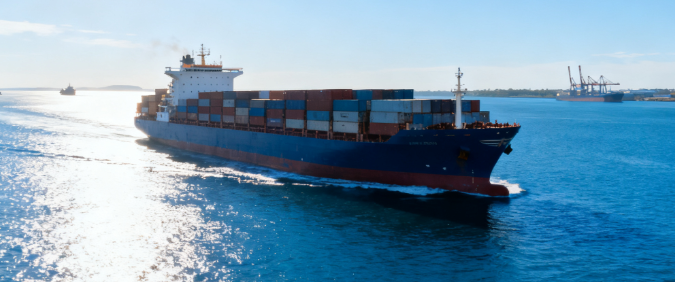 China-US Port Fee Dispute Escalates: Maersk Reroutes US-Flagged Vessels