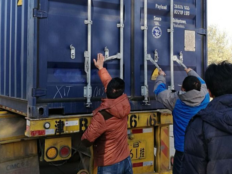 Loading site for customers of washing powder exported to Egypt