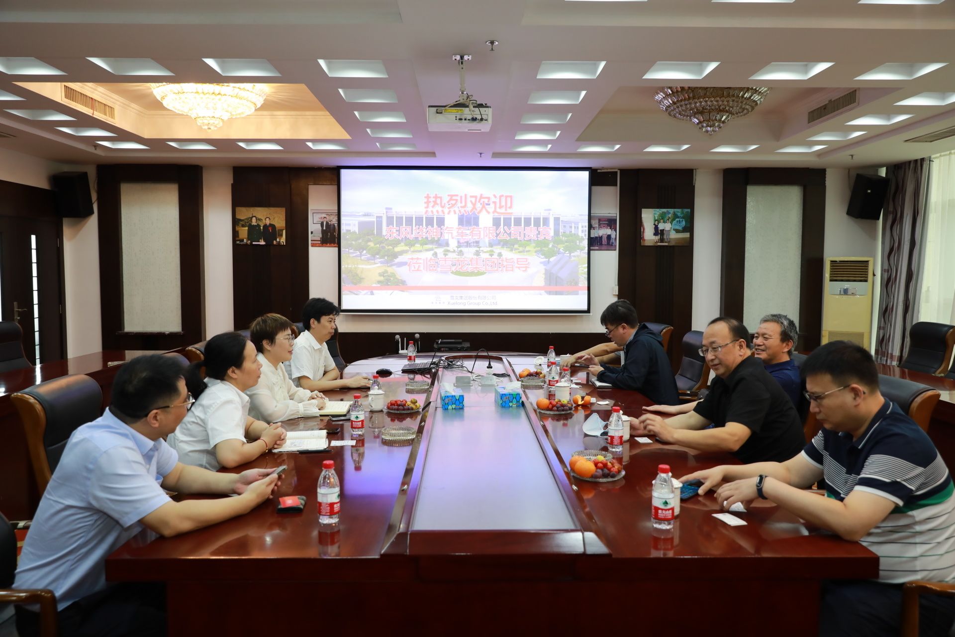 Working hand in hand, continuing the past and opening up the future | Dongfeng Huashen Executive Vice President Lu Yonggang and other leaders visited and guided Xuelong.