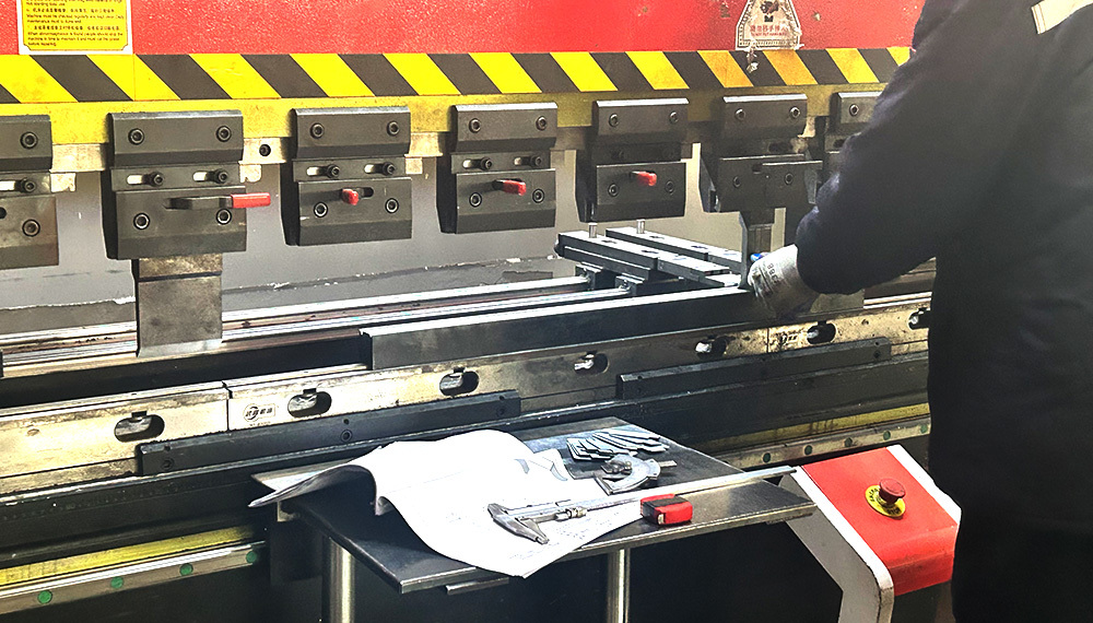 Sheet metal chassis manufacturers and suppliers