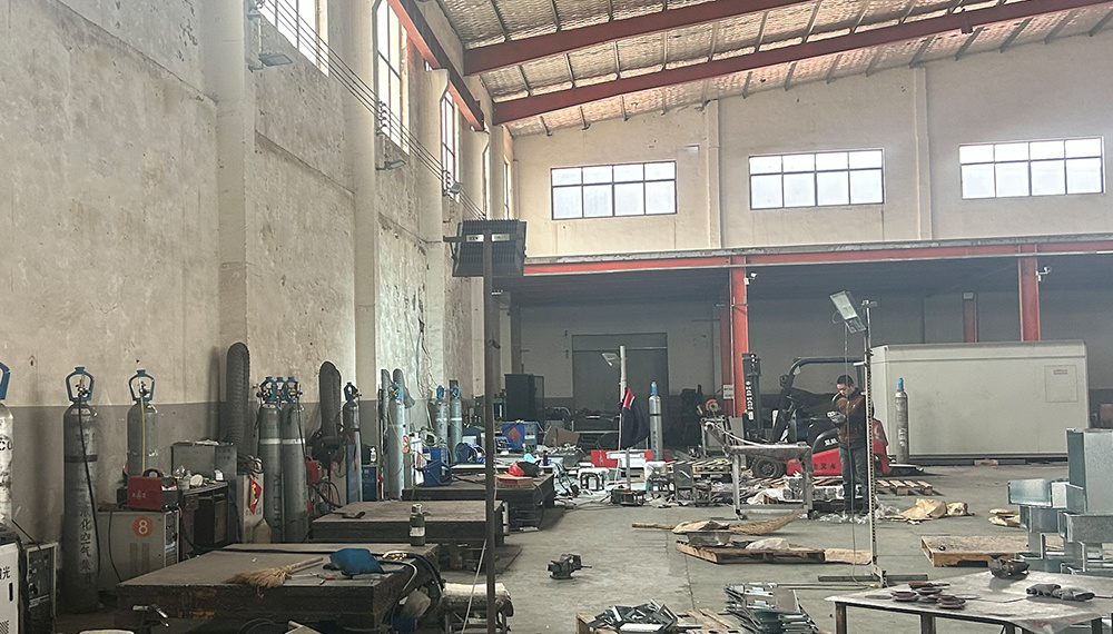 Factory Environment (1) Factory Environment (1)