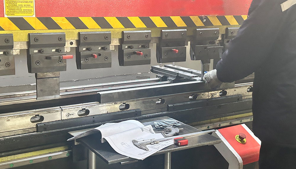 Production Equipment (2) Production Equipment (2)