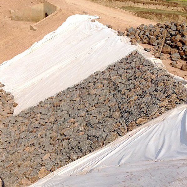 White PP Material 300g Short Filament Geotextile Used for Road Construction