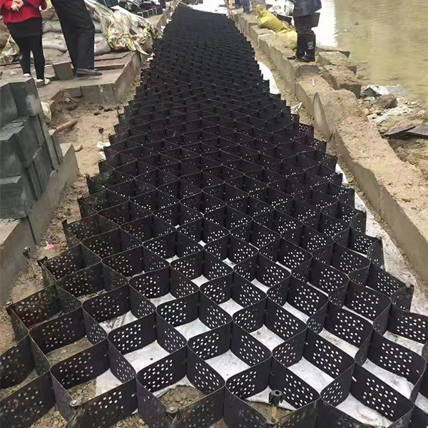 Application of geocells in river bank and river canal projects