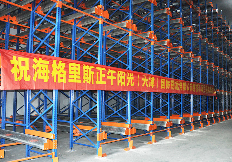 Automated Shuttle System in Beverage Warehouse