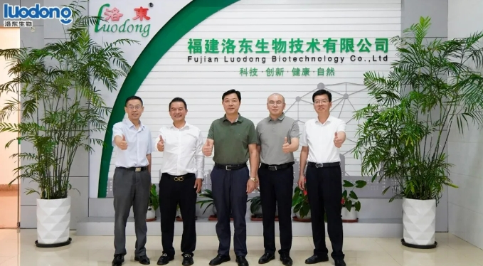 福建省環(huán)保產業(yè)協(xié)會虞平和會長一行蒞臨洛東生物參觀指導