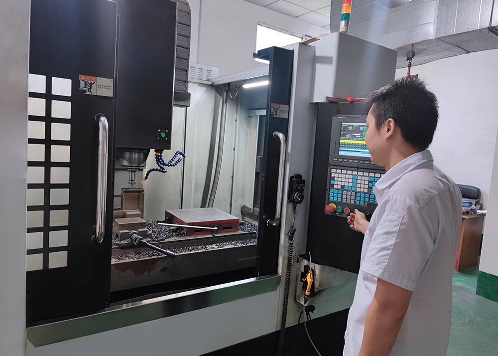 Mold manufacturing Mold manufacturing