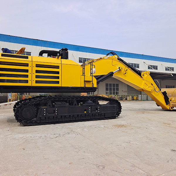 EXCAVADORA MEDIANA XE245G