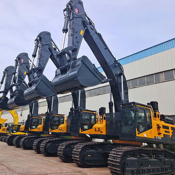 EXCAVADORA MEDIANA XE270GK
