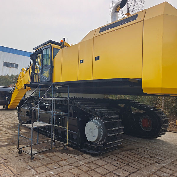 EXCAVADORA MEDIANA XE200GH