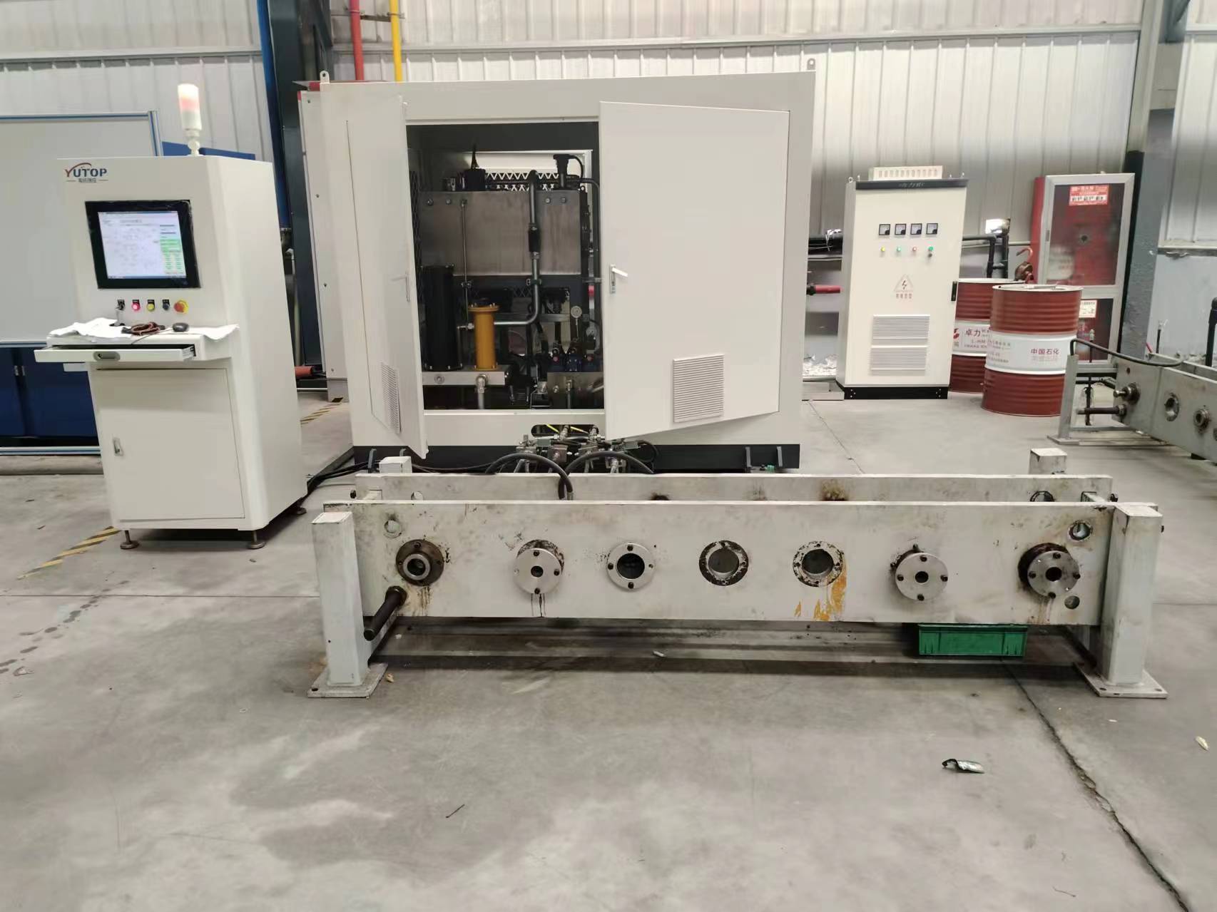 Hydraulic cylinder 2F test bench