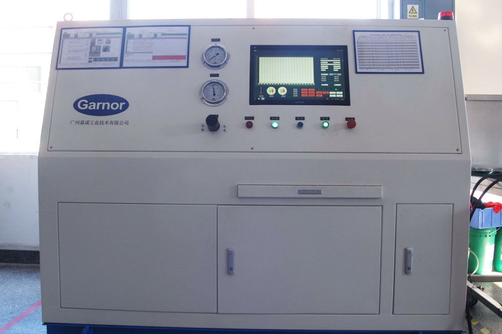 Pneumatic component integrated test bench