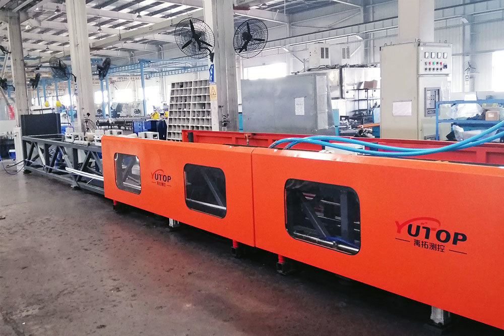 Cylinder type test bench