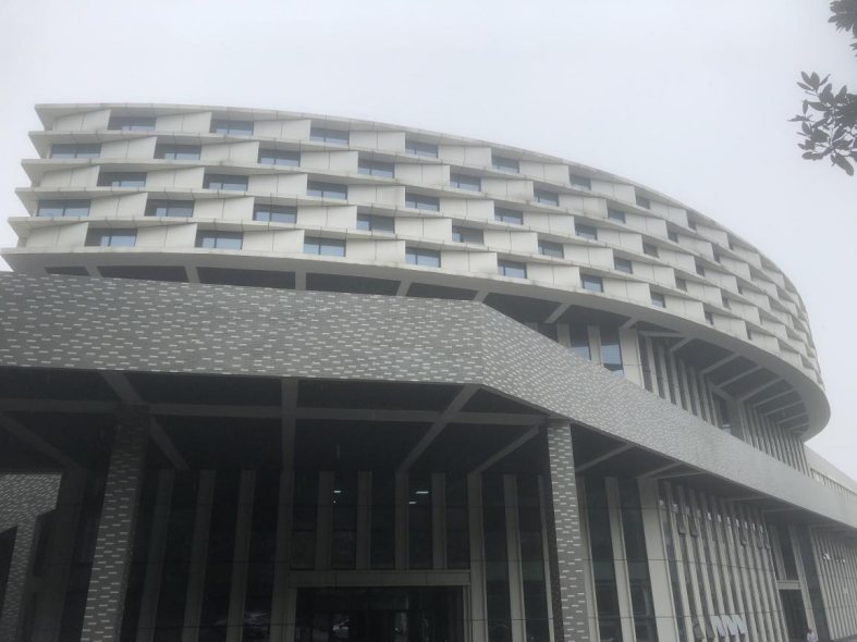 湖南涟源一中