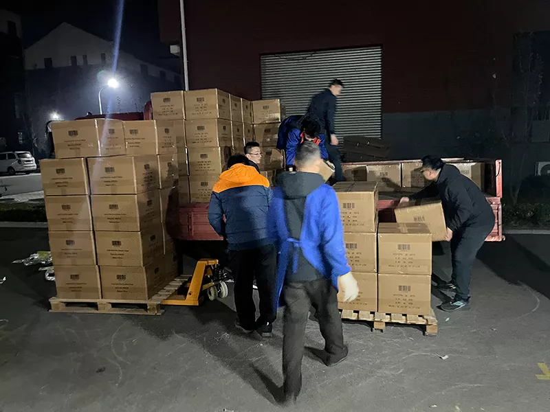 Loading and shipping Loading and shipping