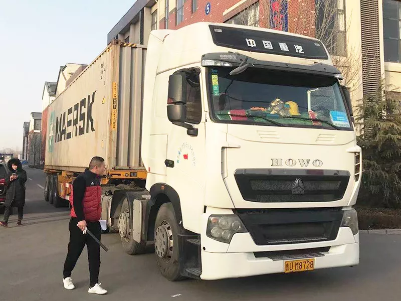 Loading and shipping Loading and shipping