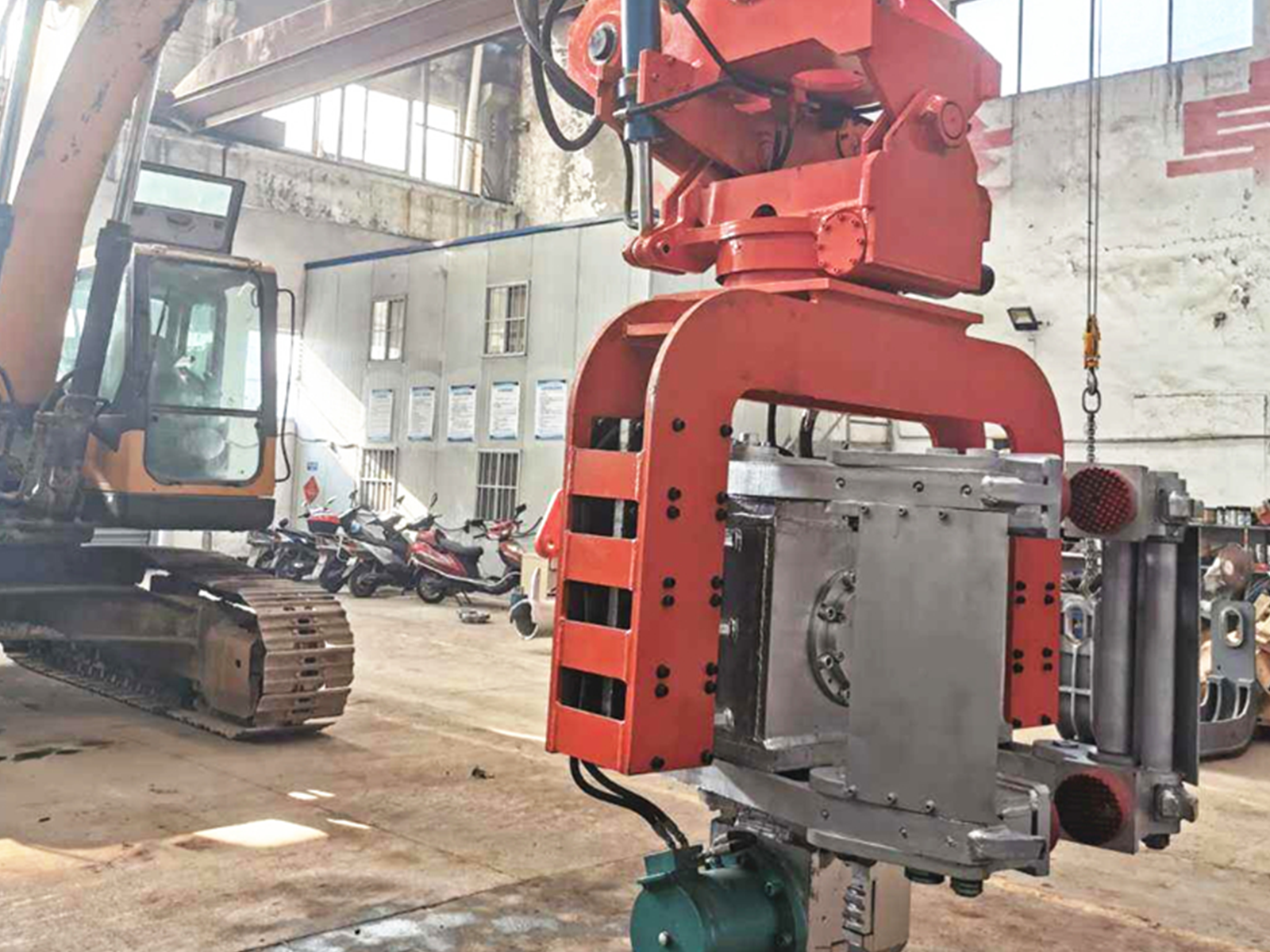 Vibratory Pile Driver