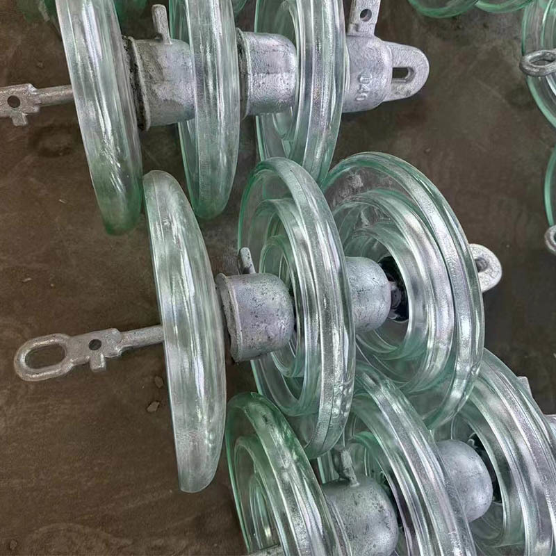 Glass insulator