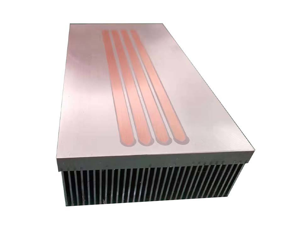 Buried heat pipe bonding fin heat sink