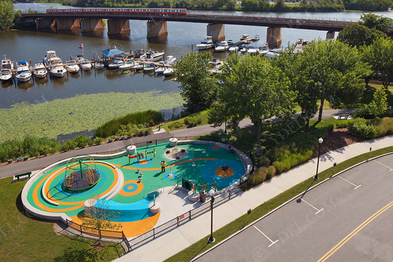 Urban small children's play center equipment