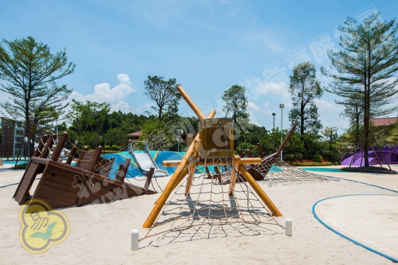 Children's community outdoor customized play equipment