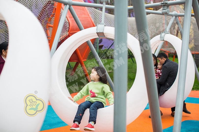 Urban children's play space