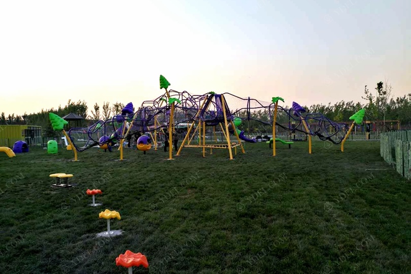 Outdoor parent-child space amusement equipment