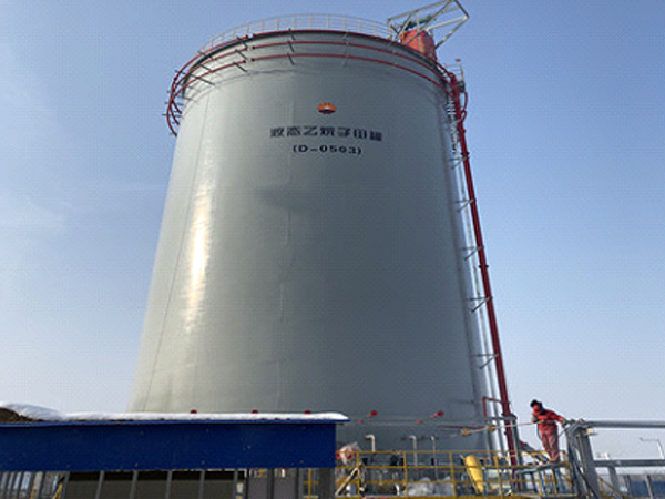 Liquid Ethane Mother and Child Tank